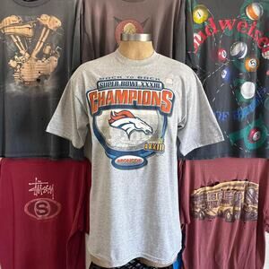 Vintage 1990s denver broncos t shirt